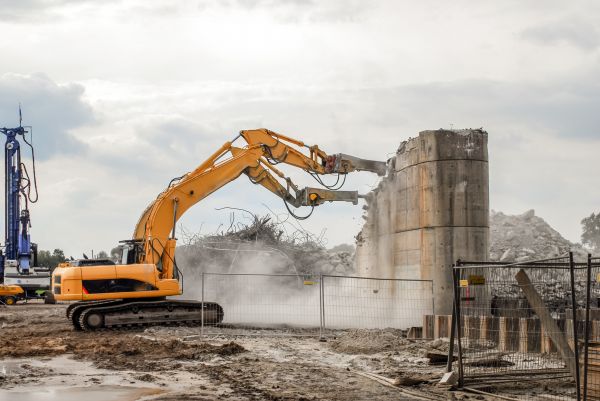 Silo Demolition in Gallatin